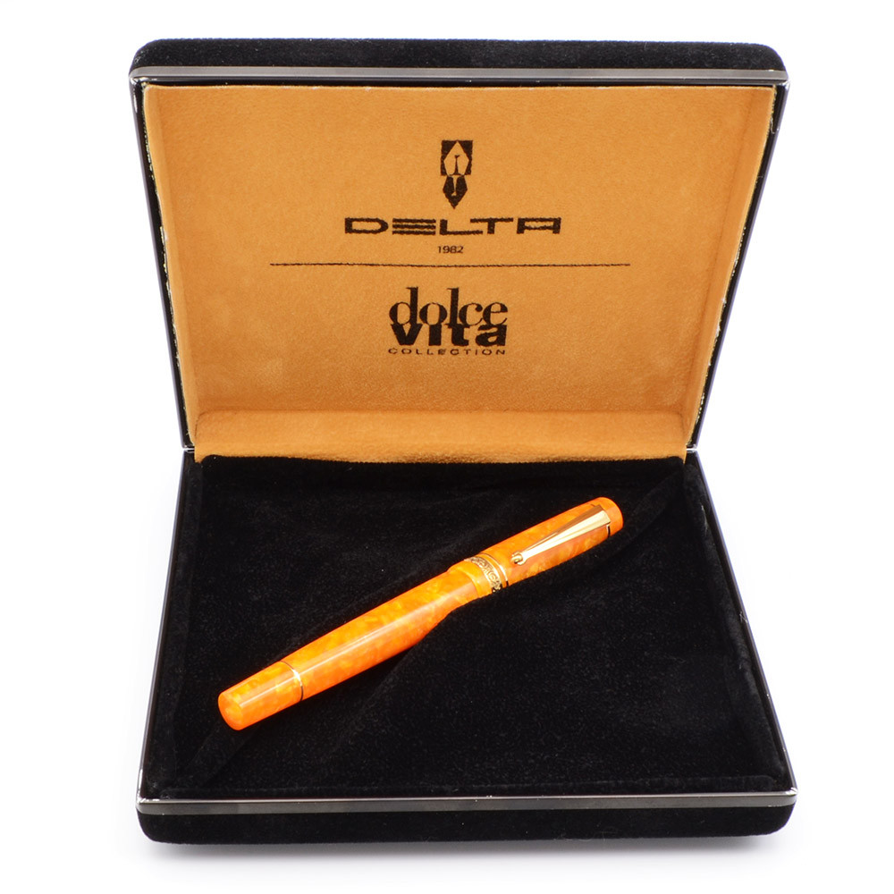 Delta Dolcevita Slim Oro Fountain Pen - Yellow-Orange Resin