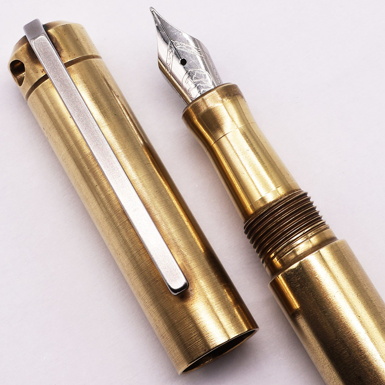 Full Steel Fountain Pen, Fine Nib Gold Arrowhead Ring Trim Retro