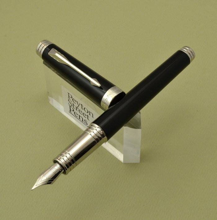 Parker (Modern) Premier Fountain Pen - Black w Silver Trim, Medium