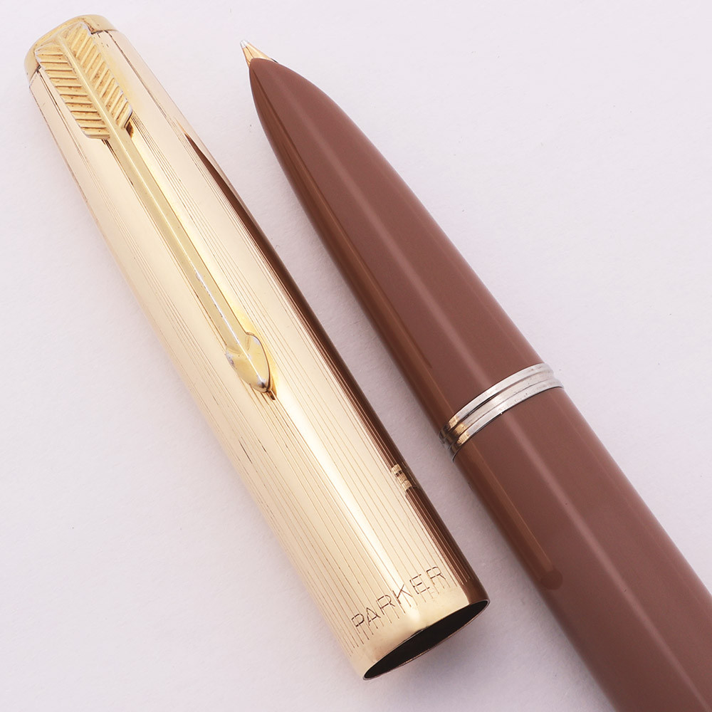 Parker 51 Aerometric Fountain Pen (1951) - Cocoa, Converging Lines