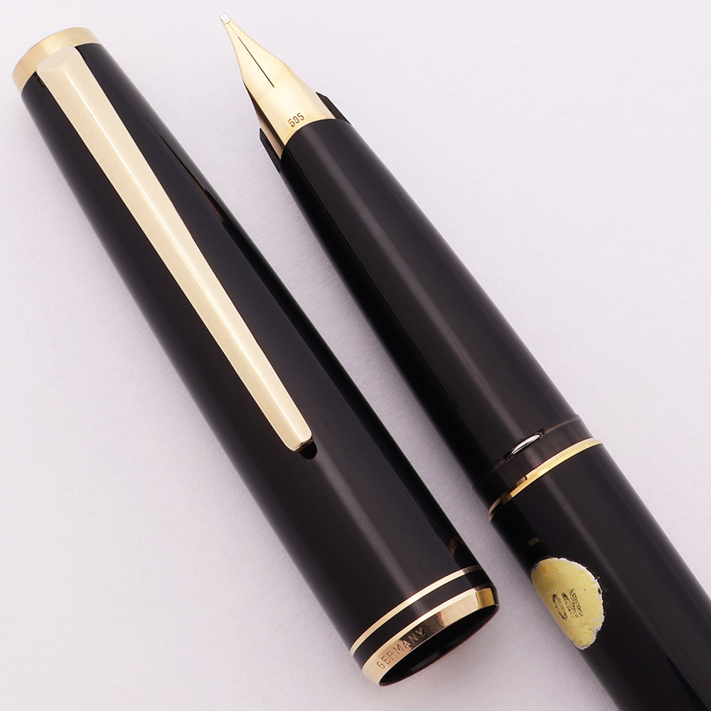 Montblanc 22P Fountain Pen (1960s) - Black, Cartridge Filler, 14k Medium Nib,  (Excellent, Works Well)