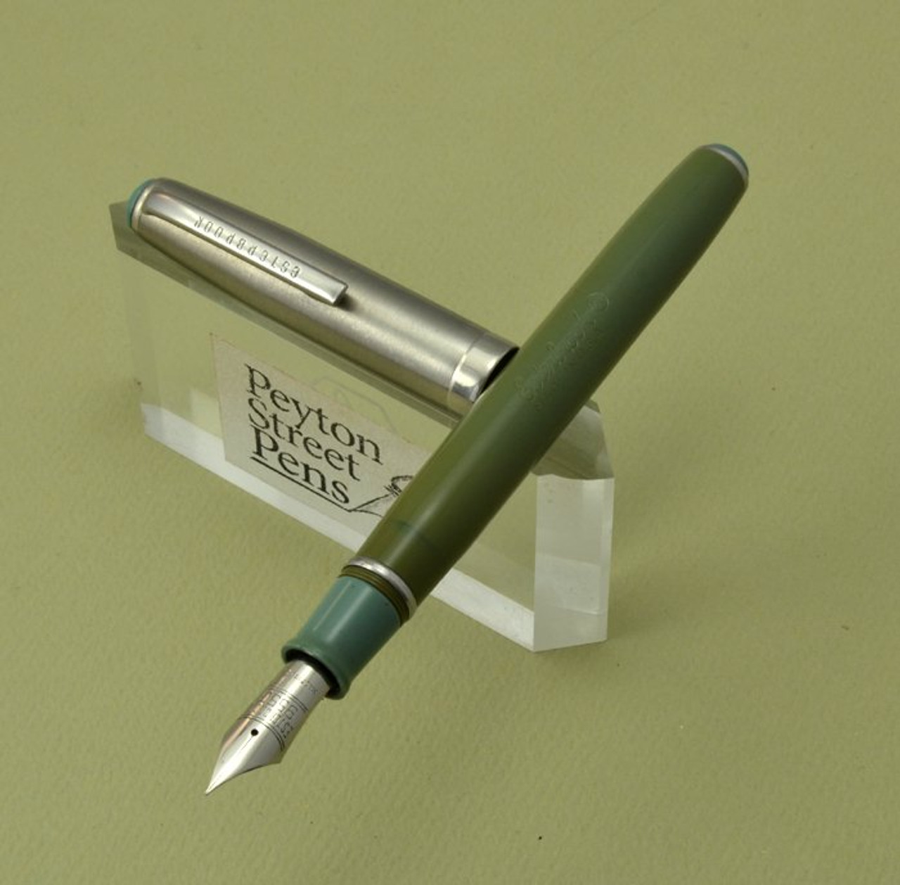 Esterbrook Deluxe SM Fountain Pen - Light Green, 9550 XF Nib (Restored Good Condition)