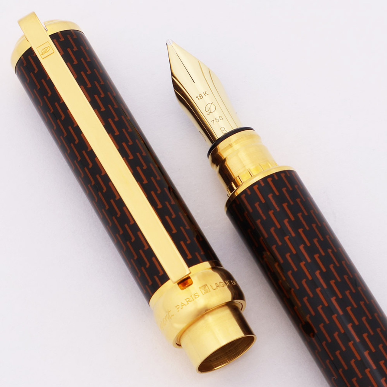 S T Dupont Gatsby Fountain Pen (1980s) - Brown & Black Chinese Lacquer, 18k Broad Nib (Near Mint, Works Well)