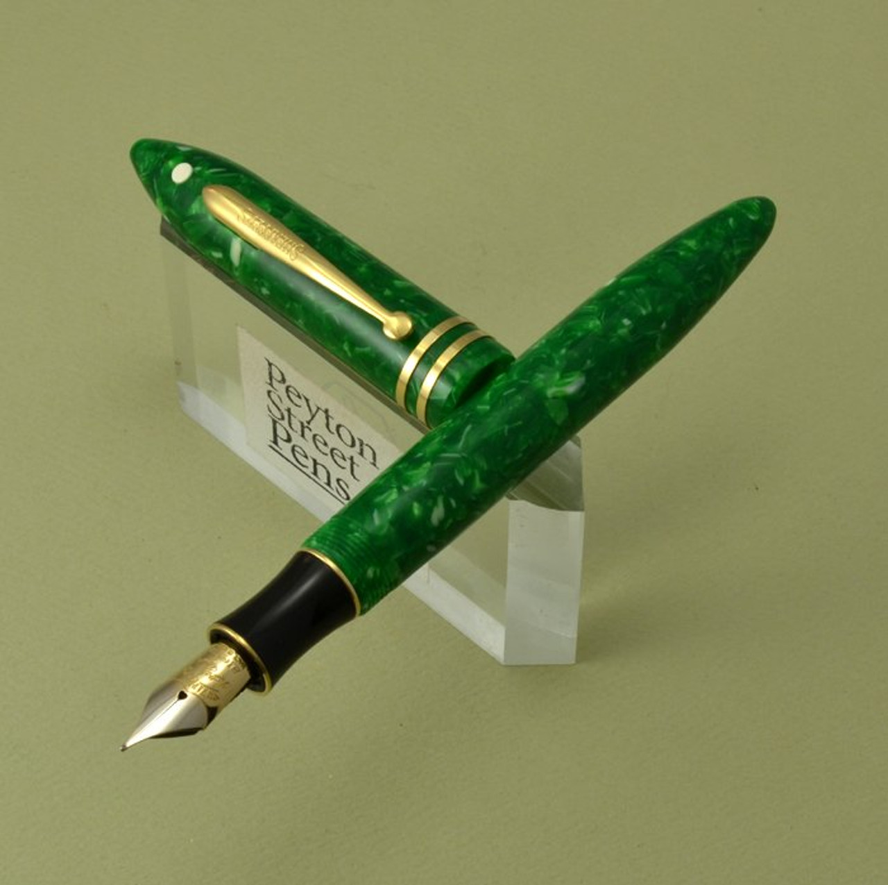 Sheaffer Balance II Fountain Pen - Jade, Fine Feather Touch Nib (Near Mint in Box)