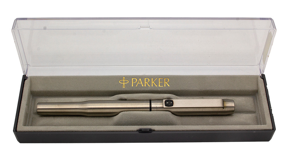 Parker 25 UK Fountain Pen (1975-80) - Flighter w Black Section, C