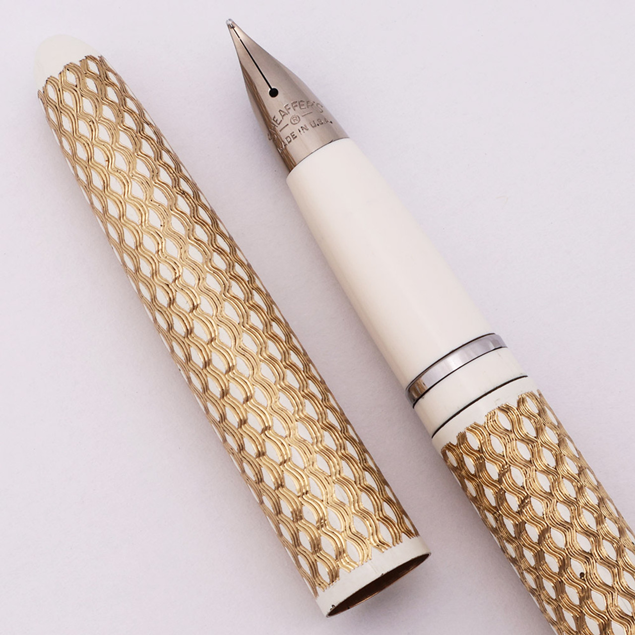 Lady Sheaffer V Skripsert (1960s) - White Paisley, Cartridge Only,  Medium Triumph Nib (Excellent, Works Well)