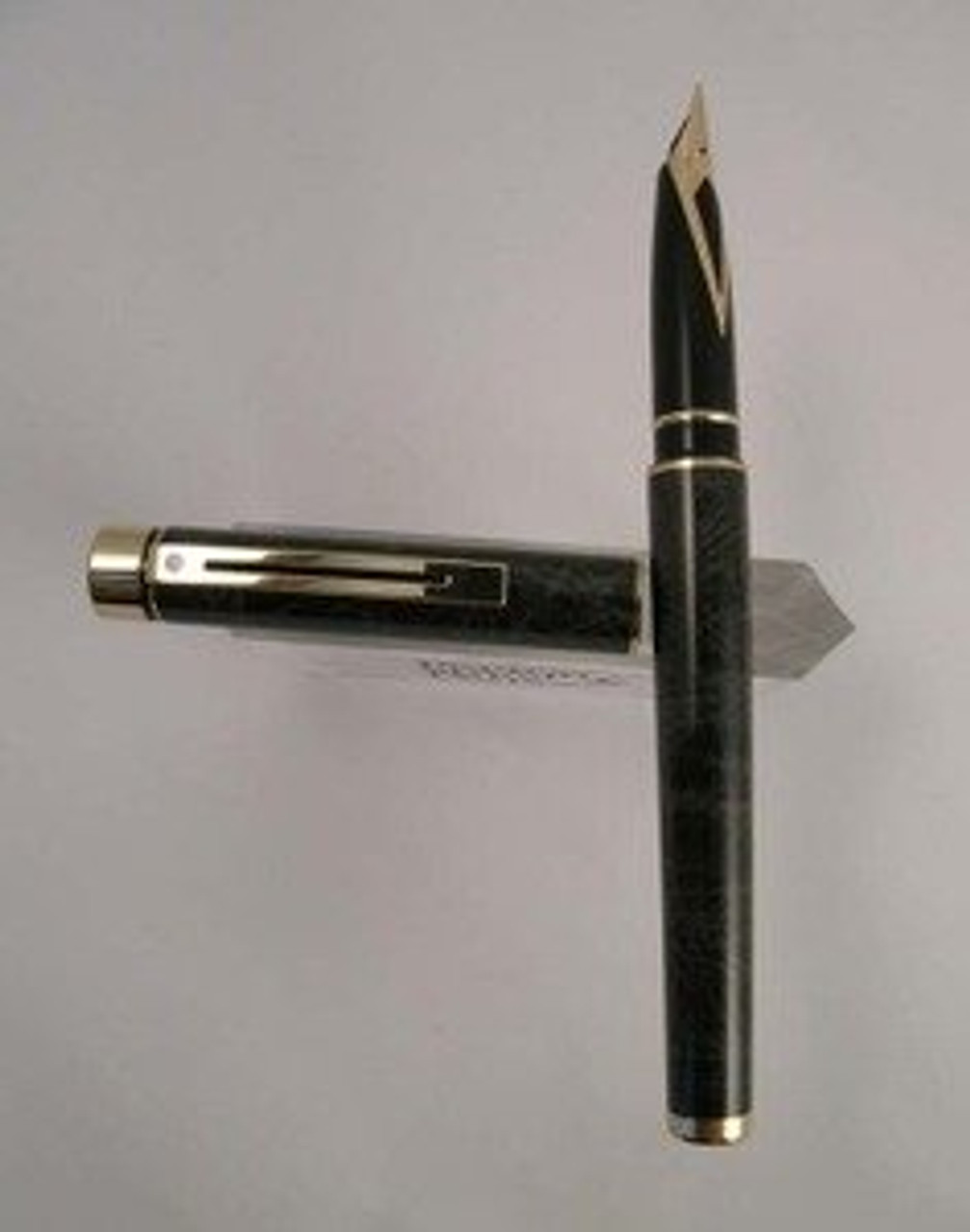 Sheaffer TARGA 1028 Fountain Pen - Grey Marble Ronce Lacquer (NOS)