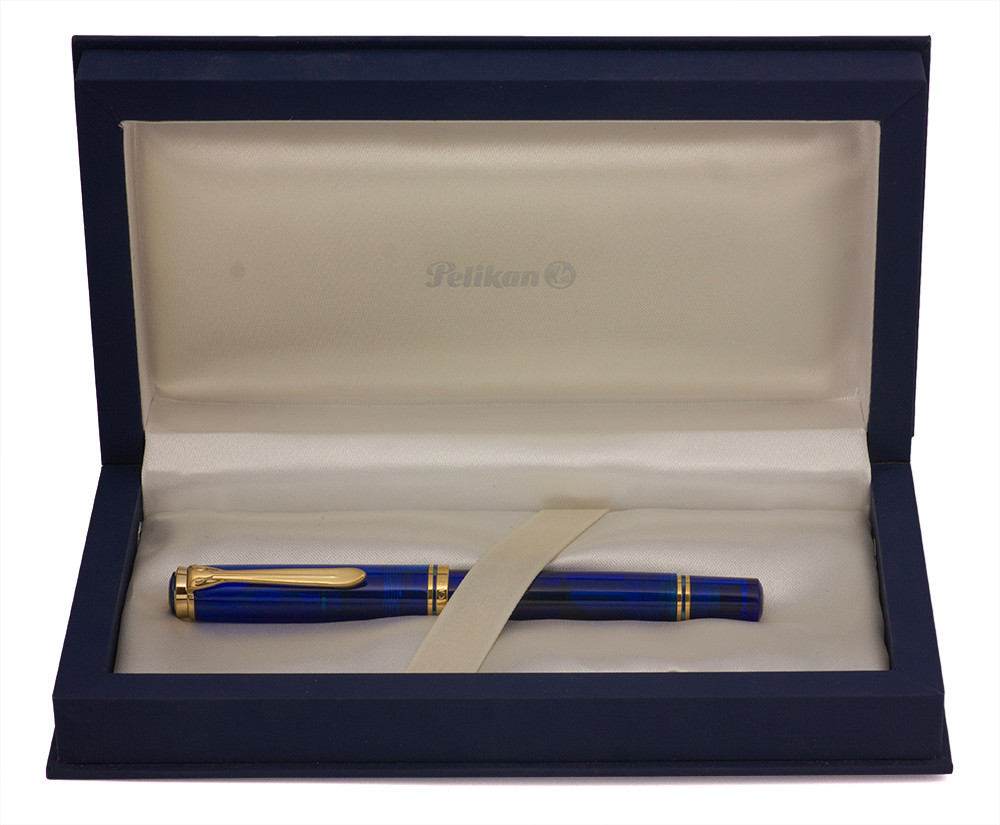 Pelikan M810 Souveran Fountain Pen - Hard to Find Limited Edition, Blue Ocean, OM Oblique Medium 18k  (Near Mint in Box, Works Well)