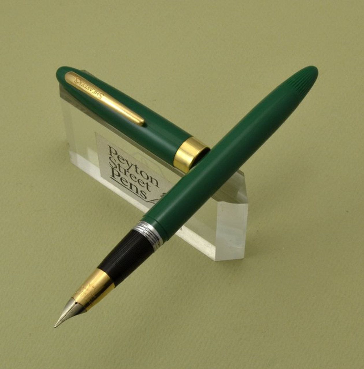 Sheaffer Saratoga Snorkel 1950s - Pastel Green, Medium (Excellent, Restored)