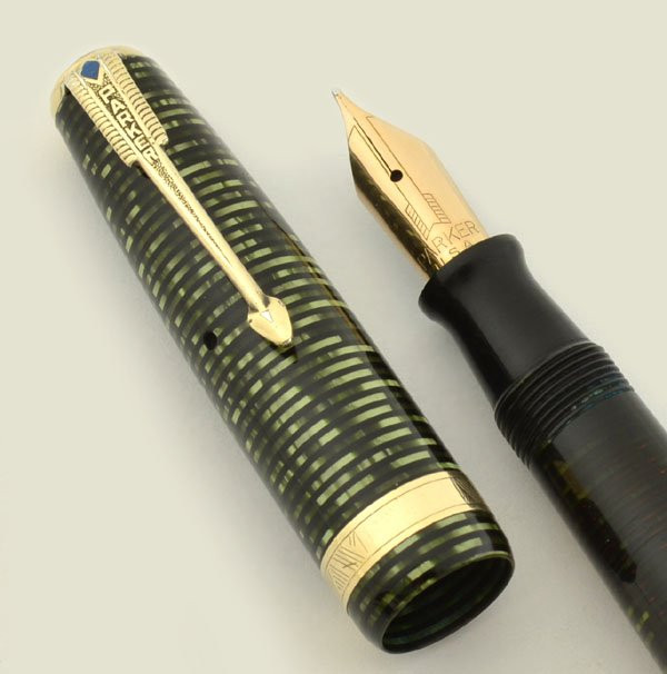 Parker Vacumatic Major Fountain Pen - 1944 Emerald Pearl, Medium