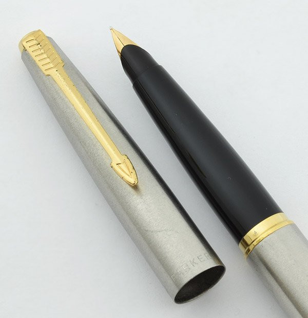 Parker 45 Fountain Pen - Red, Gold Trim, 14k Medium Nib (Very Nice