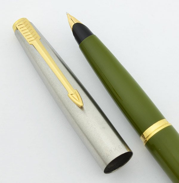 PARKER 45 緑色 万年筆 Parker 45 Fountain Pen - Grey, Gold Trim, 14k Medium Nib