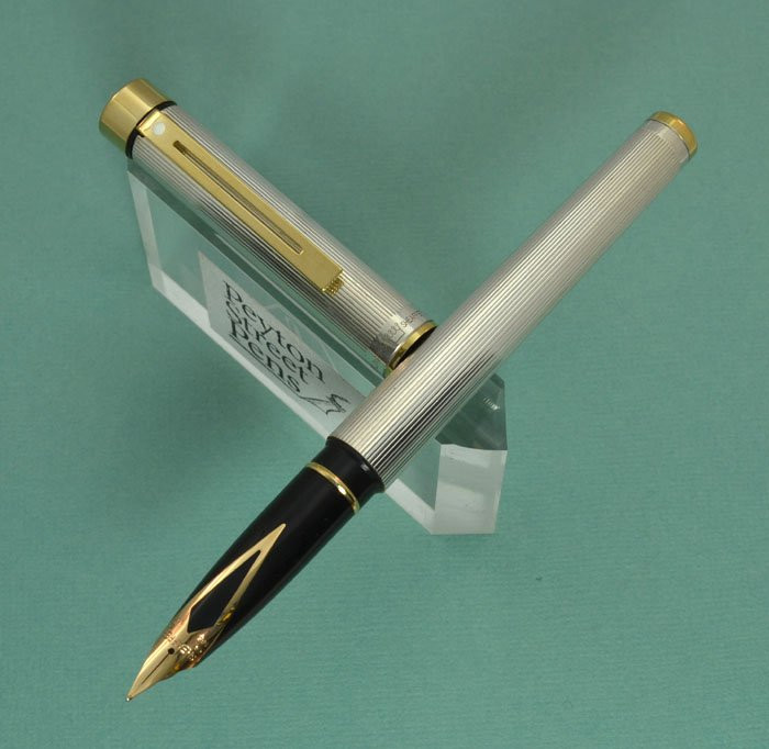 Sheaffer TARGA 1024X Fountain Pen - Sterling Lined w Gold Trim,14k Fine Nib (Mint)