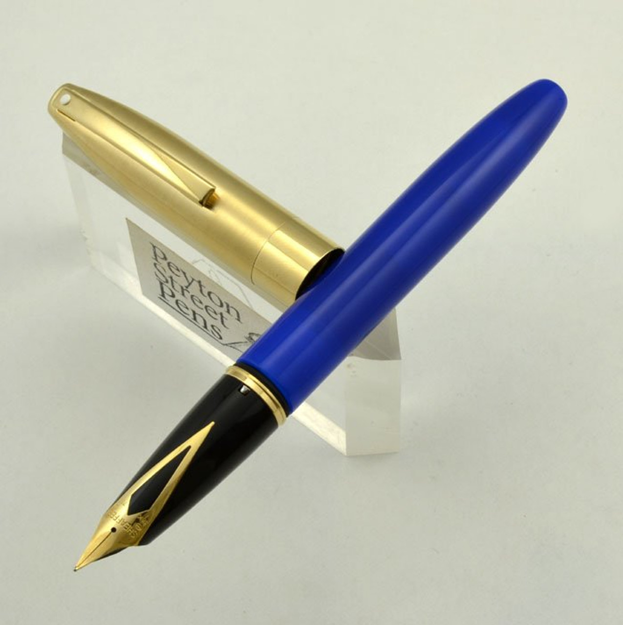 Sheaffer Legacy "Fantasy" - Blue Barrel with Brushed Gold Cap, Medium (Excellent)