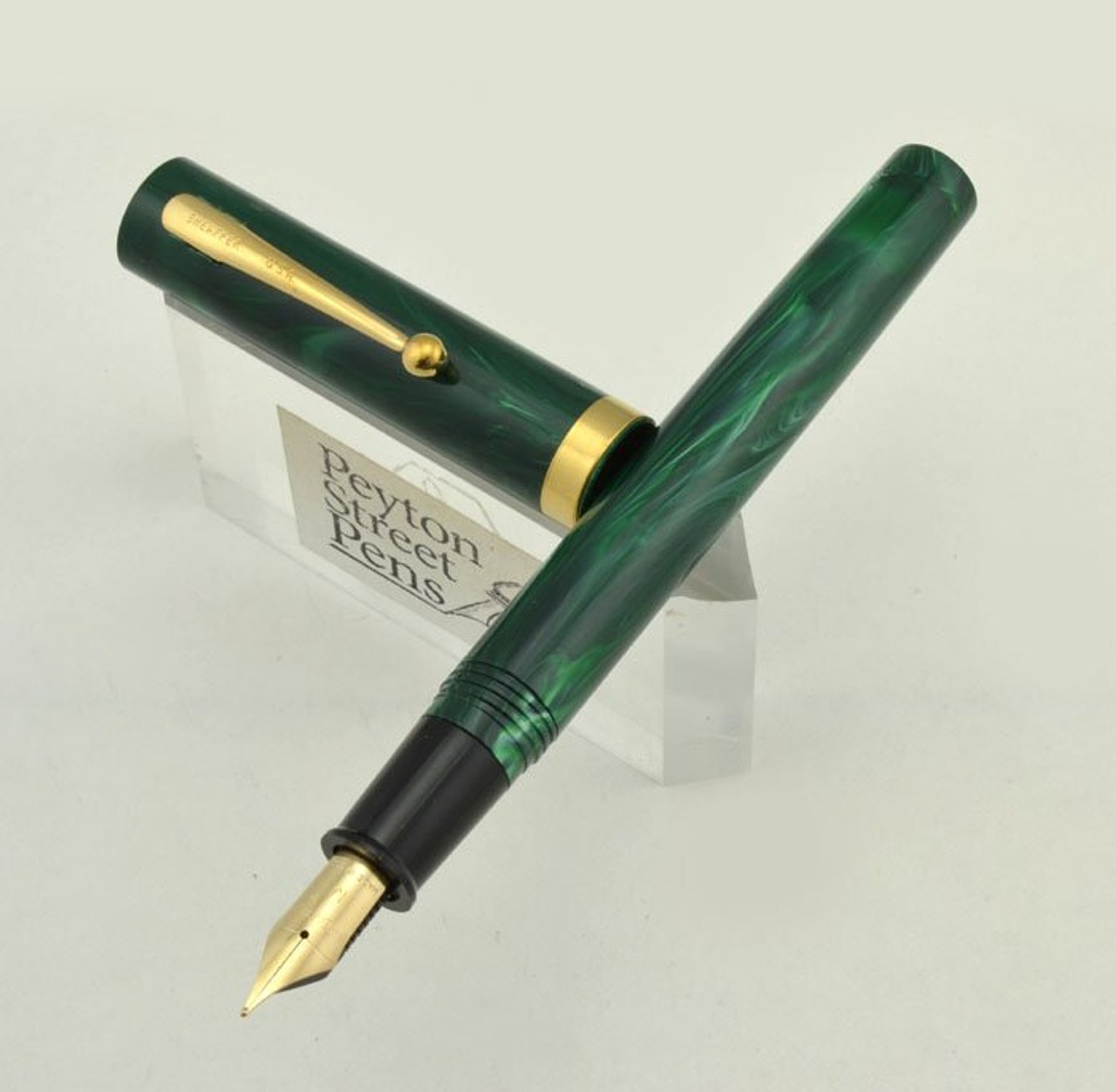 Sheaffer No Nonsense "Vintage" Fountain Pen - Green Marble, Gold Plated Trim & Medium Nib (Pre-Owned)