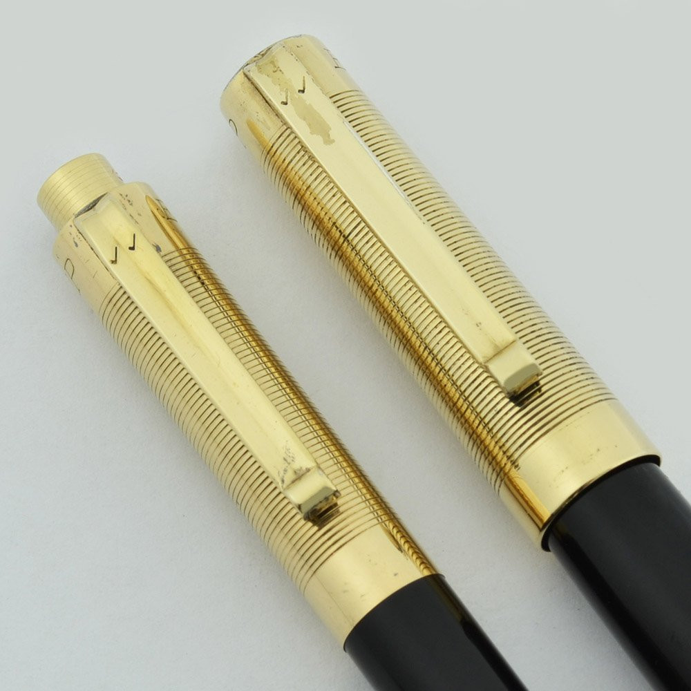 Eversharp Fifth Avenue Fountain Pen Set - Black Barrels, Gold Caps