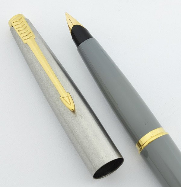 Parker 45 Fountain Pen - Blue, GT, 14k Fine Nib (Excellent