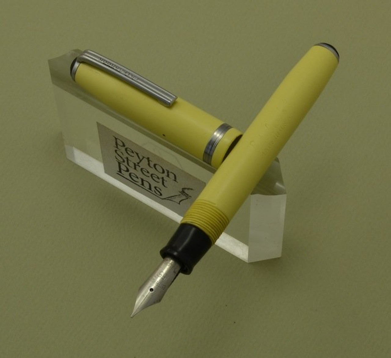 Esterbrook Pastels Fountain Pen - 1st Generation, Yellow, 1551 Firm Medium (Excellent, Restored)