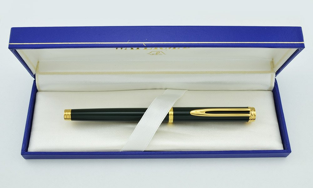 Waterman Gentleman Rollerball Pen Green Lacquer, Gold Trim (New in Box)