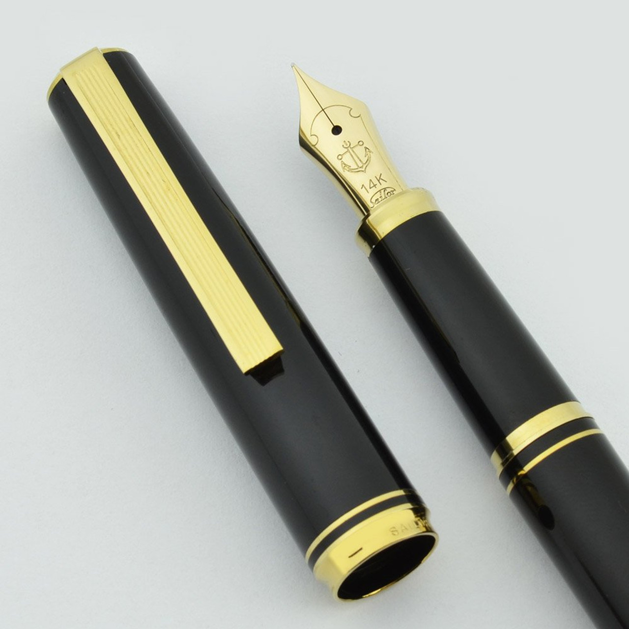 Sailor Somiko Fountain Pen - Black, Gold Trim, Extra Fine 14k Nib (Excellent, Works Well) Sailor Somiko Fountain Pen - Black, Gold Trim, Extra Fine 14k Nib (Excellent, Works Well)
