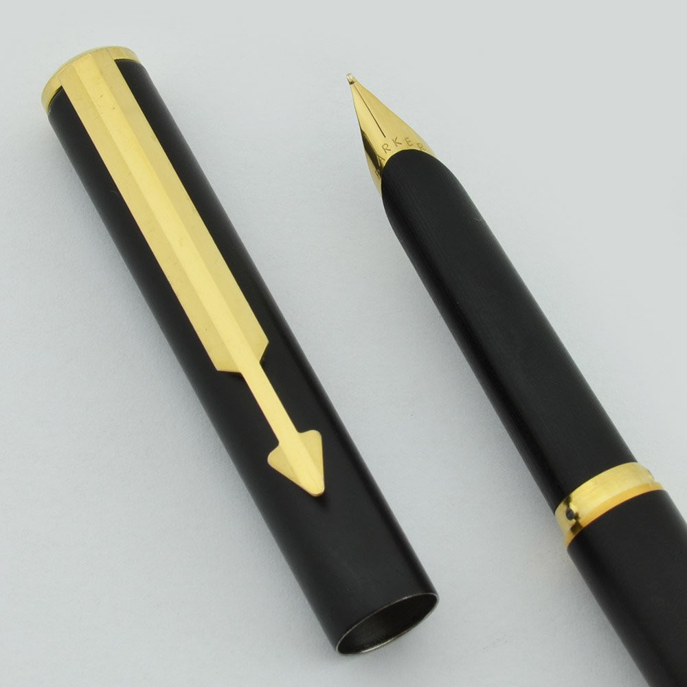 Parker Arrow Fountain Pen - Black Matte w Gold Trim, Fine