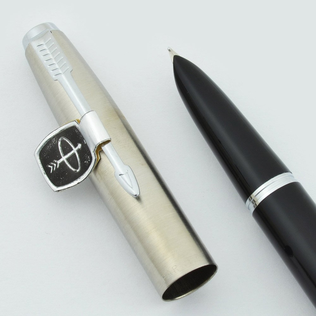 Parker Super 21 Fountain Pen - 1960's New Old Stock, Black 