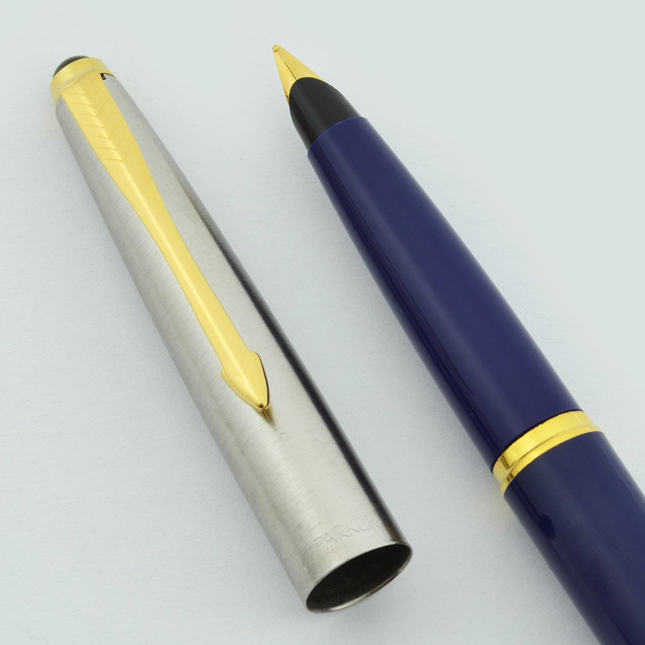 Parker 45 Late Version Fountain Pen - Colored Barrel, Flighter Cap,  Gold Plated Nib (New Old Stock) - 10692