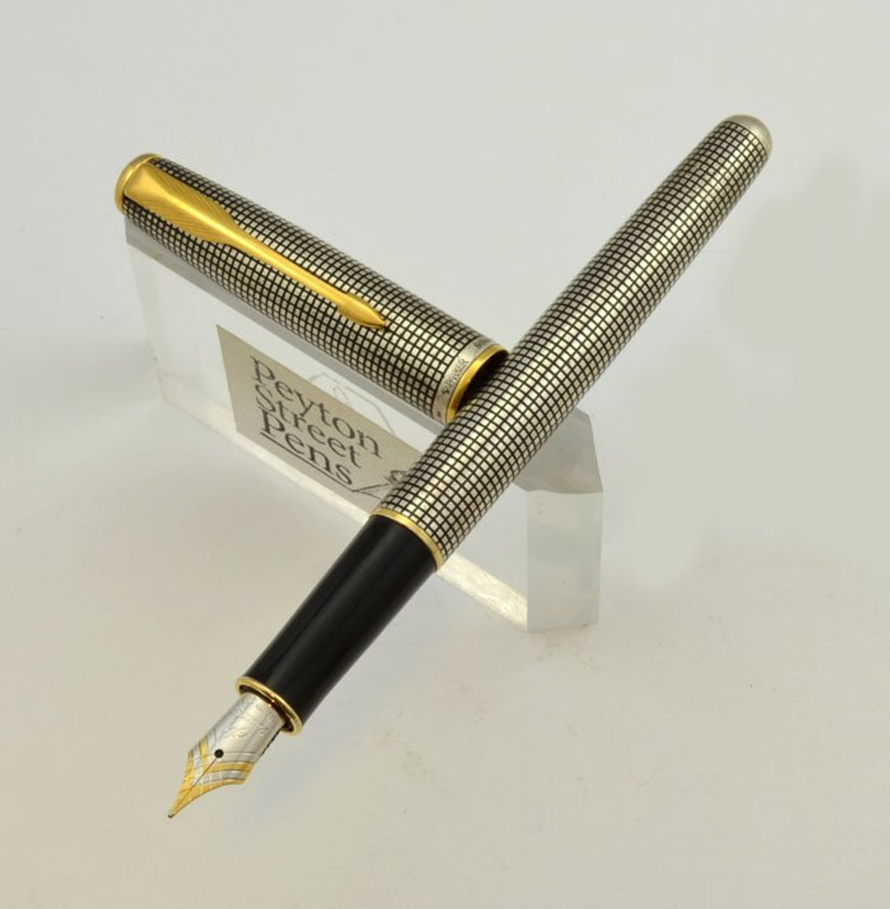 Parker SONNET Fountain Pen - Sterling Cisele, 18k Fine Nib (Excellent)