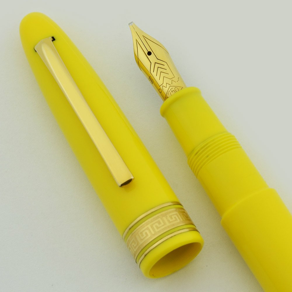 Omas Extra Ogiva Fountain Pen - Mid-size, Yellow, Piston Fill, 18k
