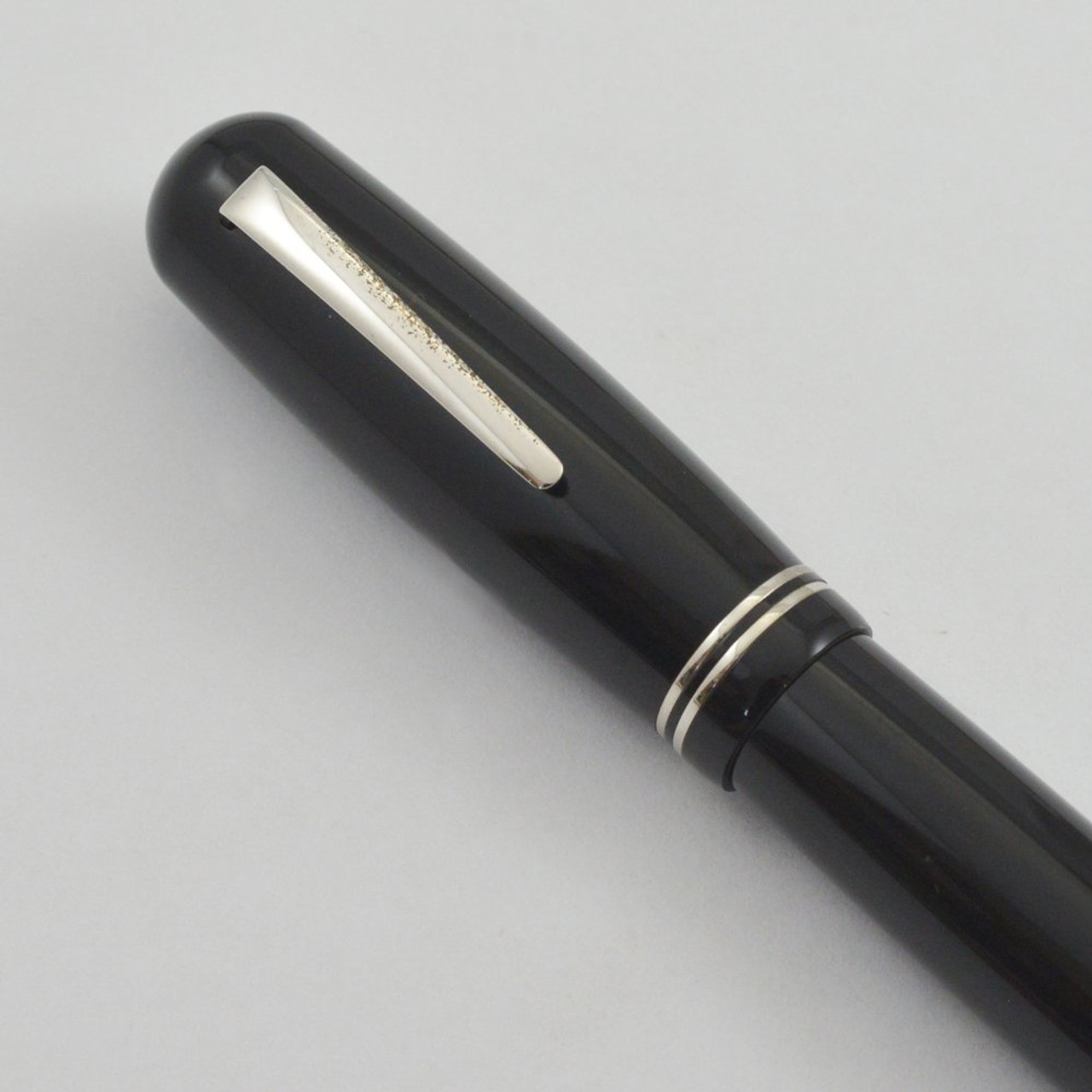 Delta 366 Rollerball Pen - Black, Chrome Trim (Very Nice, Works Well)