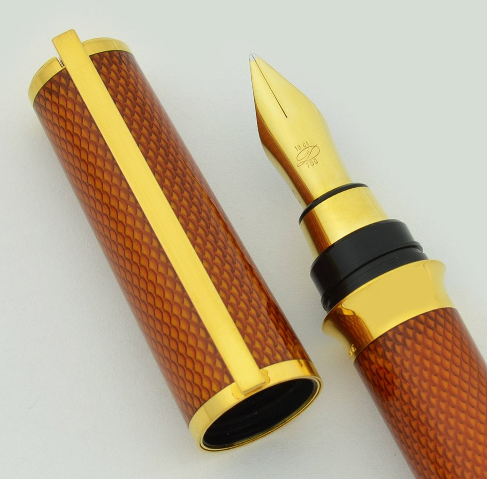 S T Dupont Montparnasse Fountain Pen - Chairman Amber Lacque de