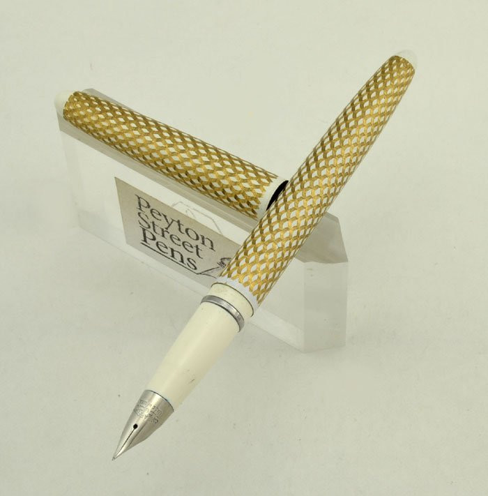 Lady Sheaffer V Skripsert 1960s - White Paisley, Extra Fine Nib