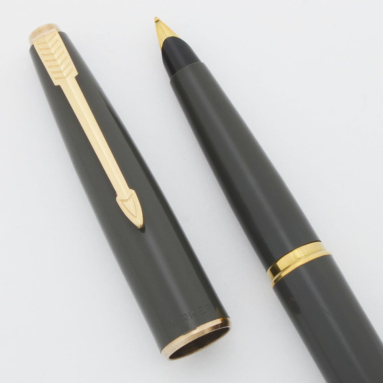 Parker 45 Deluxe Fountain Pen (UK) - Grey, Gold Trim, Medium Nib (Excellent , Works Well)