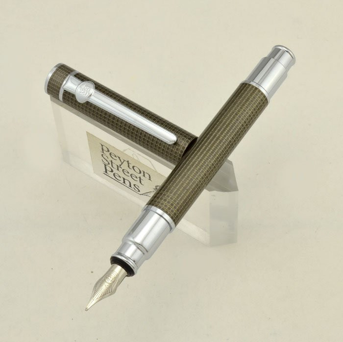 Duke 929 Tiny Squares Fountain Pen - Fine (New in Box)