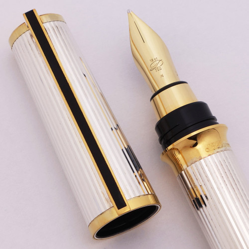 S T Dupont Montparnasse XL Fountain Pen - Silver Lined "Godron" Finish, Medium 18k Nib (Excellent +, Works Well)