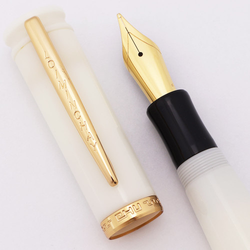 Loiminchay Mini Qian Long Fountain Pen (2008) - White, Gold Plated Trim, Steel Nibs (New Old Stock) Loiminchay Mini Qian Long Fountain Pen (2008) - White, Gold Plated Trim, Steel Nibs (New Old Stock)