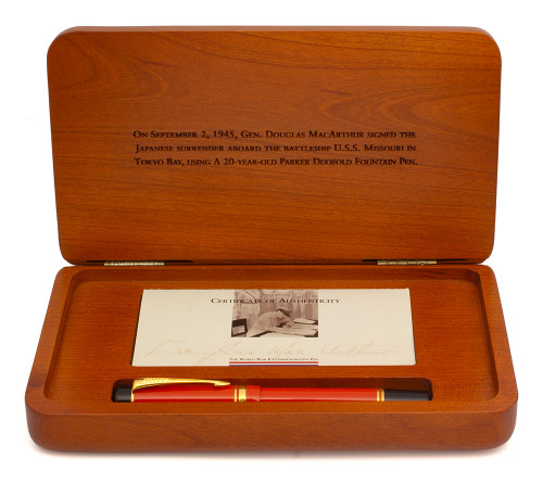 Parker Duofold WW2 Commemorative Fountain Pen (Douglas MacArthur) (UK, 1995) - Orange, C/C,  Fine Italic 18k Nib (Near Mint in Box, Works Well)