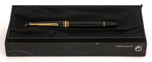 Montblanc Meisterstuck Classique (144 Size) Rollerball Pen (Pre-1989) - Black w Gold Trim (Excellent in Box, Works Well)
