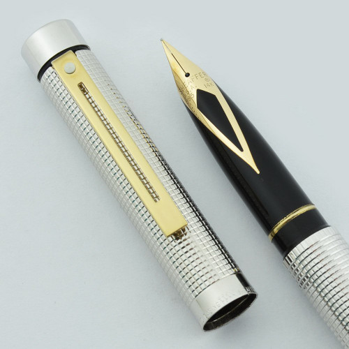 Sheaffer TARGA 1010X Fountain Pen - Silver Plated Diamond Squares, Various 14k Nibs (New Old Stock) Sheaffer TARGA 1010X Fountain Pen - Silver Plated Diamond Squares, Various 14k Nibs (New Old Stock)