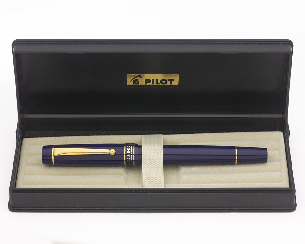 Pilot Ecrino Fountain Pen Dark Blue w/Gold Trim, C/C, Fine Nib