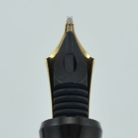 Pilot Namiki Custom 74 Fountain Pen - Black, Gold Trim, 14k Music 