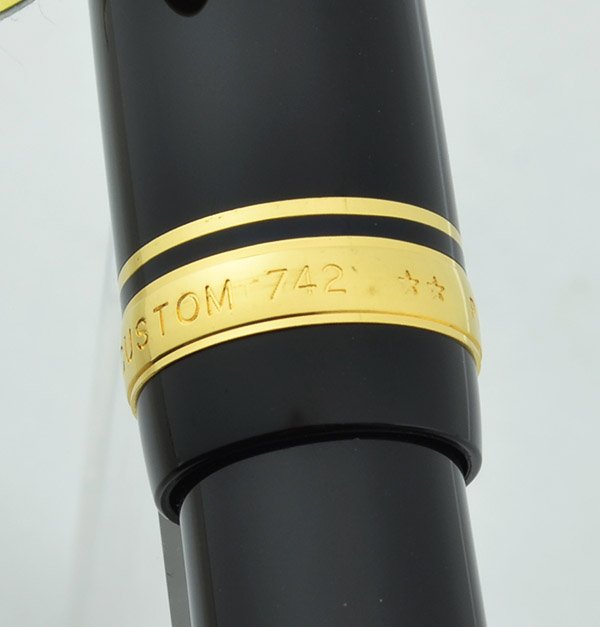 Pilot Namiki Custom 742 Fountain Pen - Black, Gold Trim, Flexible 14k Falcon  FA 10 Nib (New) - Peyton Street Pens