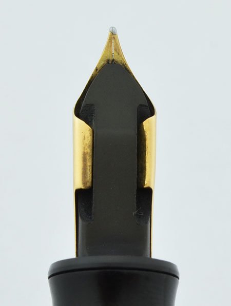 Chilton Wing-Flow Fountain Pen - Full Size, N Inlay Design, Black, Fine ...