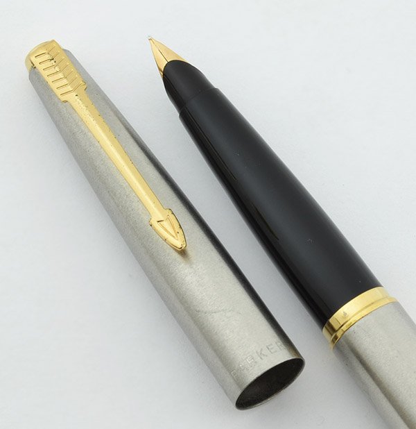 Parker 45 Flighter Fountain Pen - Gold Trim, 14k Fine Nib (Very Nice, w ...