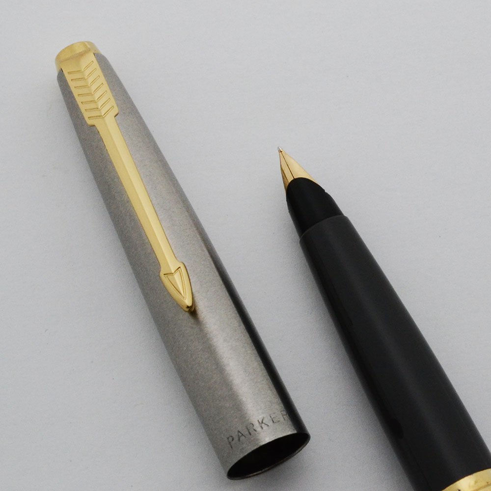 Parker 45 Classic Fountain Pen - Dark Grey, Flighter Cap, GT, Medium ...