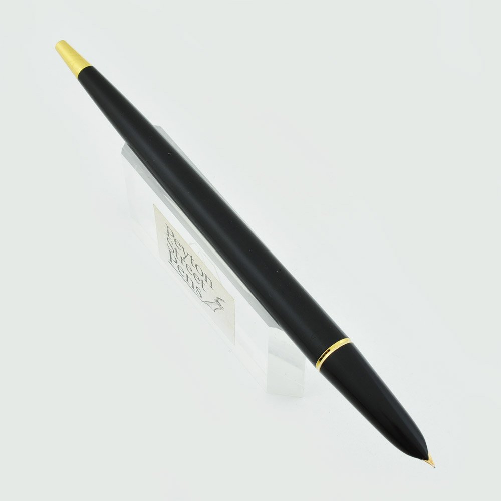 https://cdn11.bigcommerce.com/s-5ko0zosub2/product_images/description/parker/p51a_2pen_deskset_2.jpg