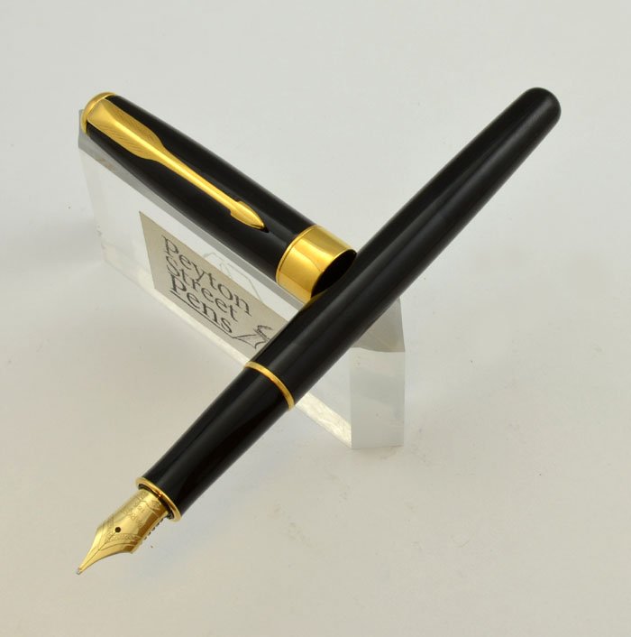 Parker SONNET Premier Fountain Pen - Black Lacquer, 18k Medium Nib  (Excellent) - Peyton Street Pens