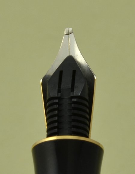 Sheaffer Balance II Fountain Pen - Amber Glow, Feather Touch 18k