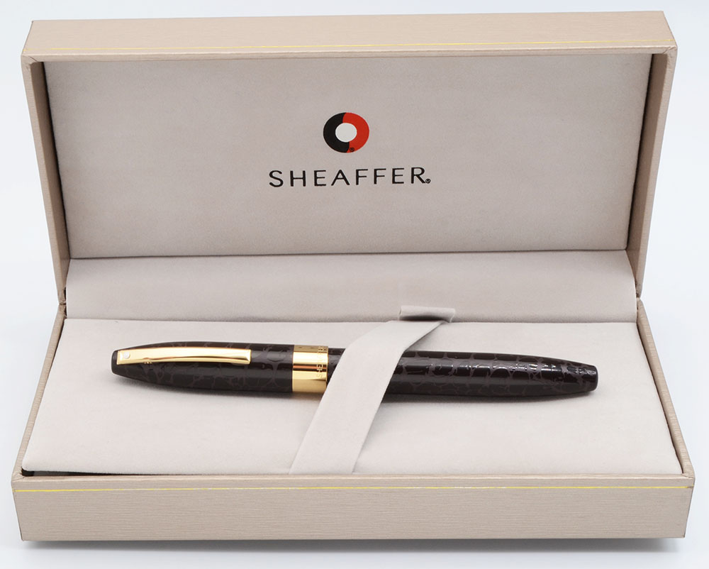 Sheaffer Legacy Heritage Green Lacquer Brushed 22K Gold Trim Fountain Pen  Medium Nib