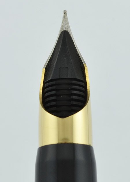 Sheaffer Crest (Reissue) #593 Fountain Pen - Black w Gold Cap